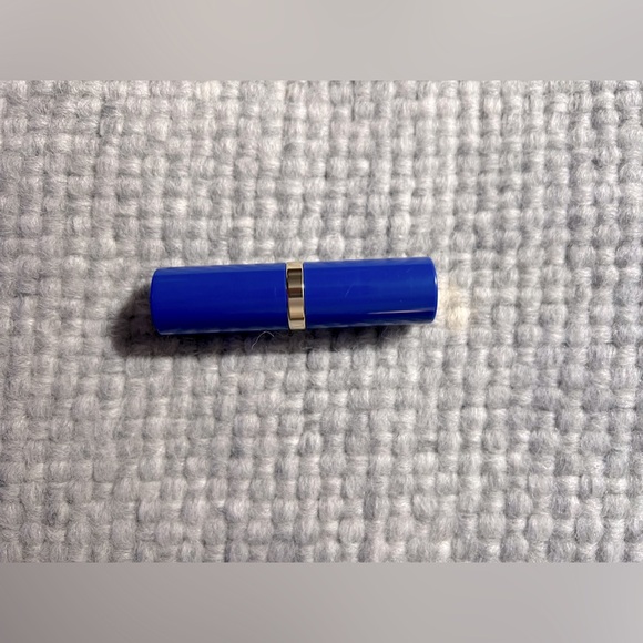 Estee Lauder Other - Estee Lauder Pure Color Creme Lipstick (220 Powerful)